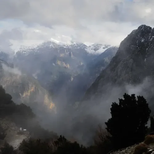 Discover-White-Mountains-and-Samaria-Gorge-from-Above-222-4