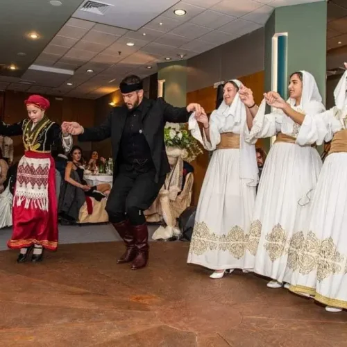 Traditional-Cretan-Dancing-Lessons-13